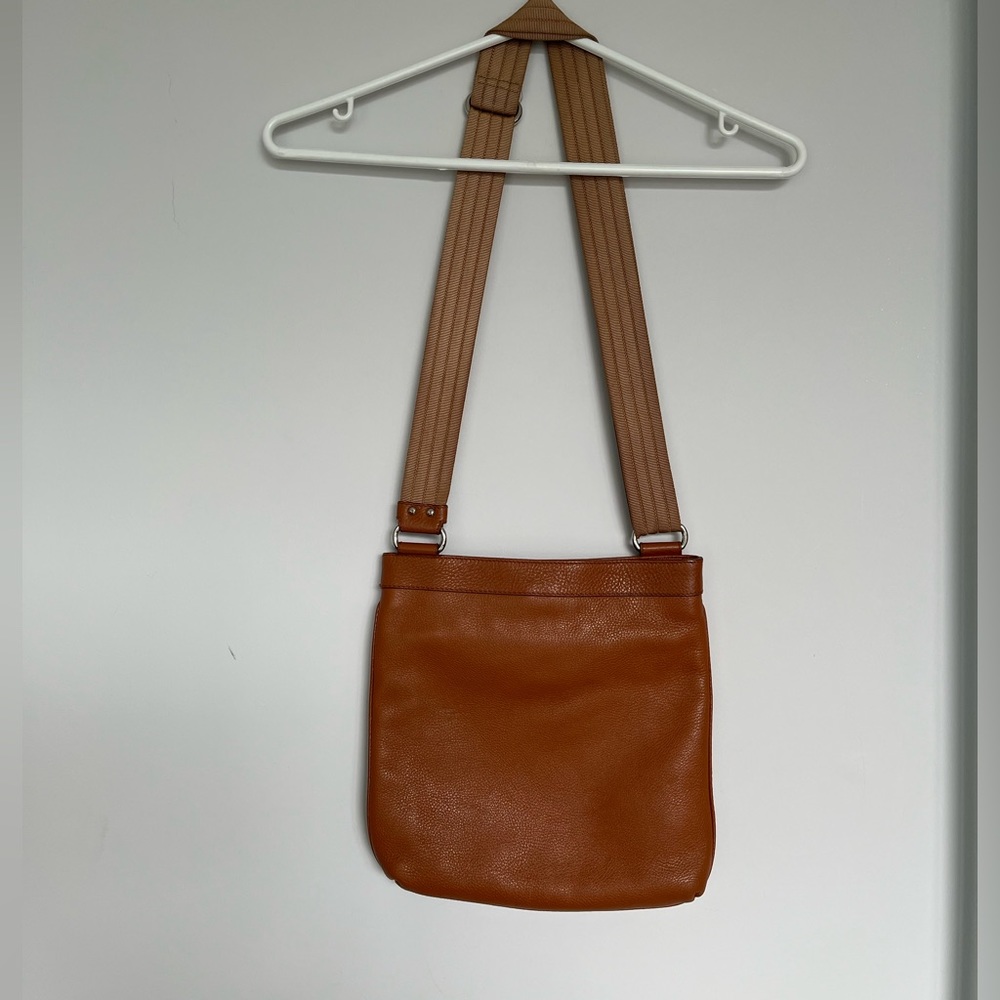 Salvatore Ferragamo Gancini Shoulder Bag Brown - Picture 2 of 13